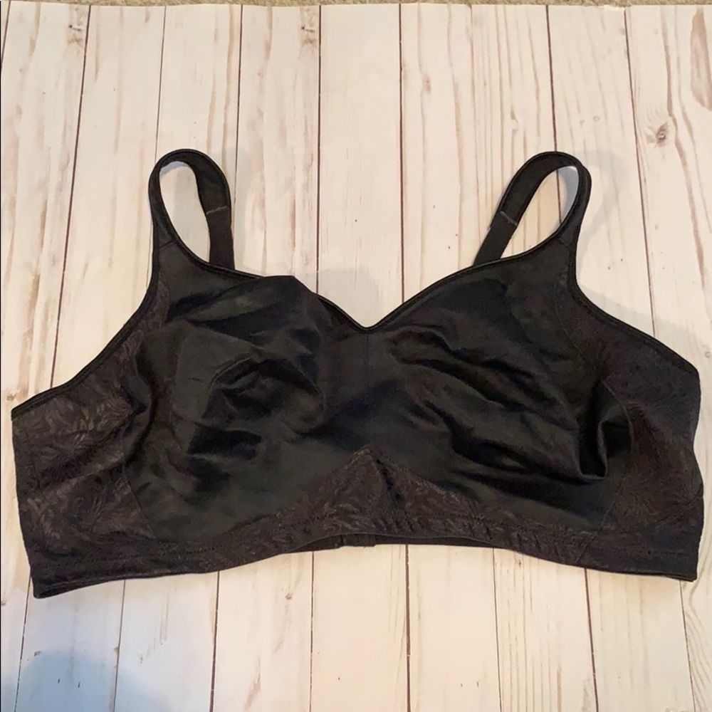 Playtex 18 hour 46DDD BRA wire free